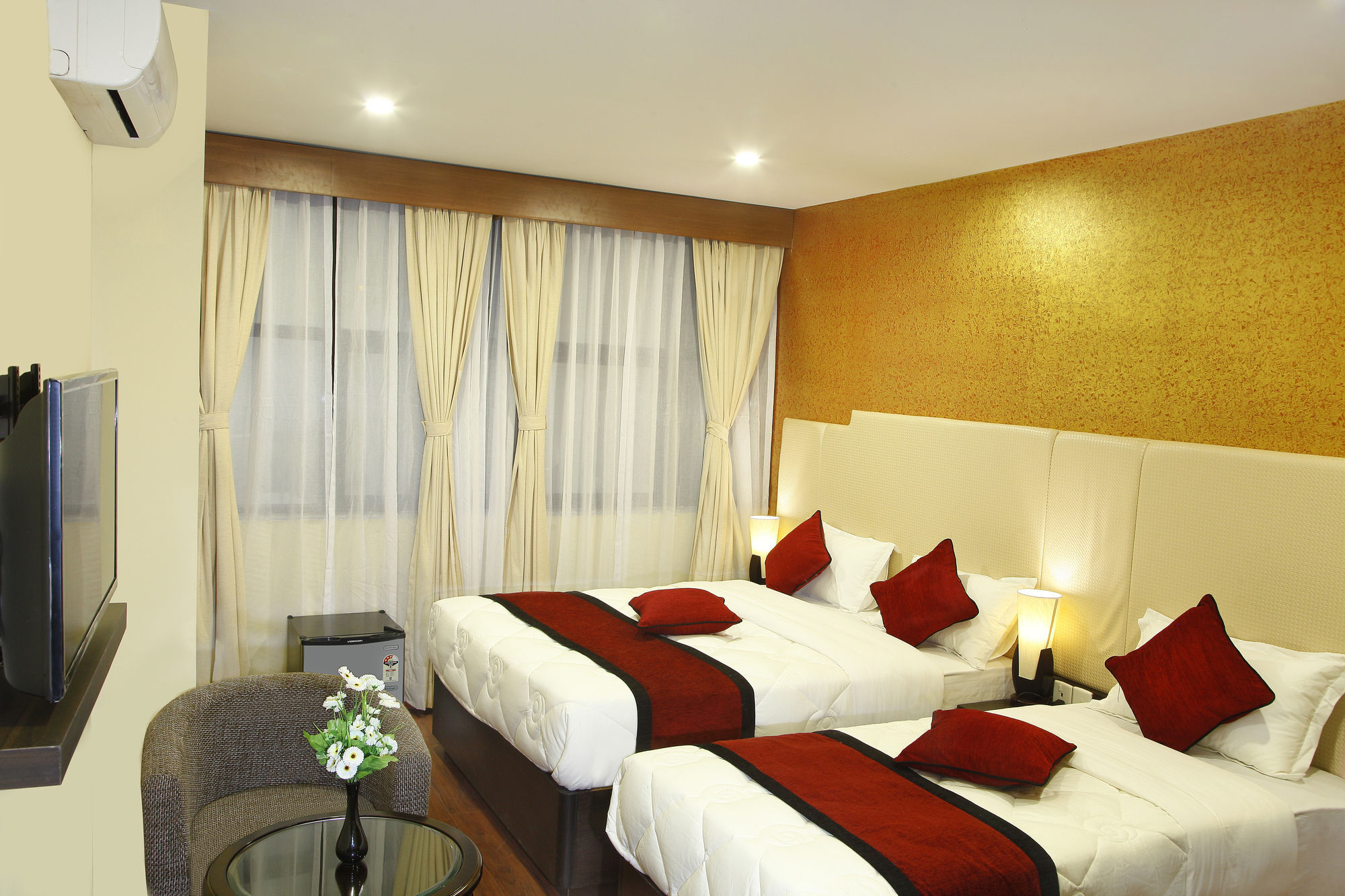 Hotel Meridian Suite Katmandu Eksteriør bilde
